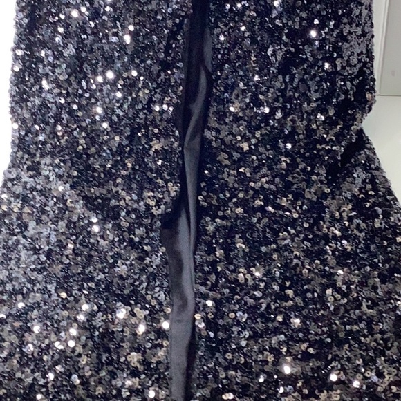 Vada Dress
DRESS THE POPULATION - Picture 9 of 12